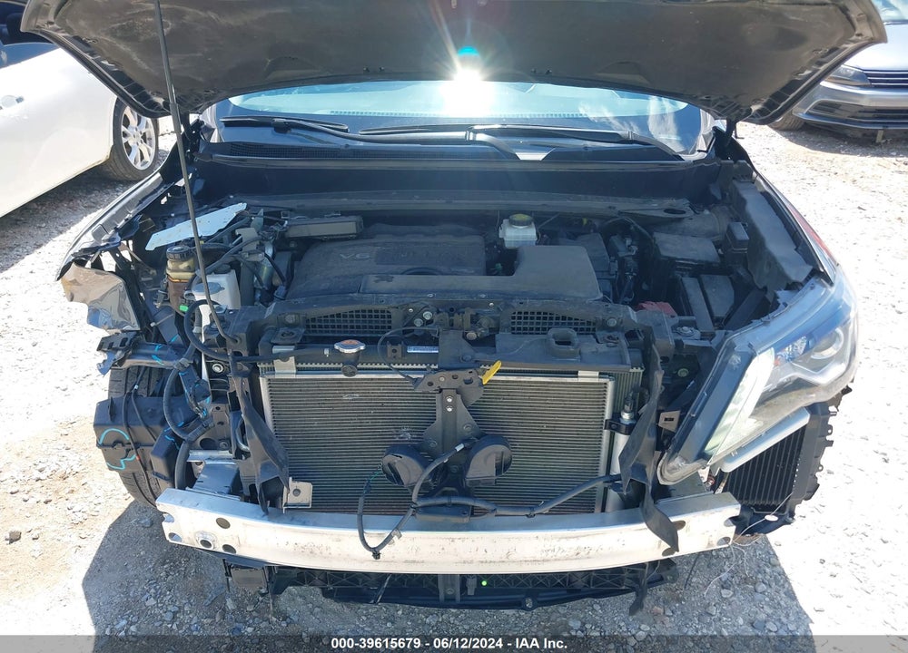 2018 NISSAN PATHFINDER SV VIN: 5N1DR2MN1JC624555