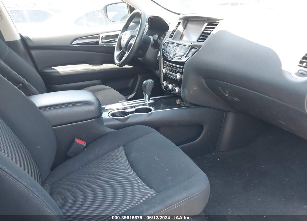 2018 NISSAN PATHFINDER SV VIN: 5N1DR2MN1JC624555
