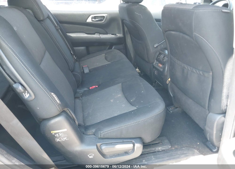 2018 NISSAN PATHFINDER SV VIN: 5N1DR2MN1JC624555