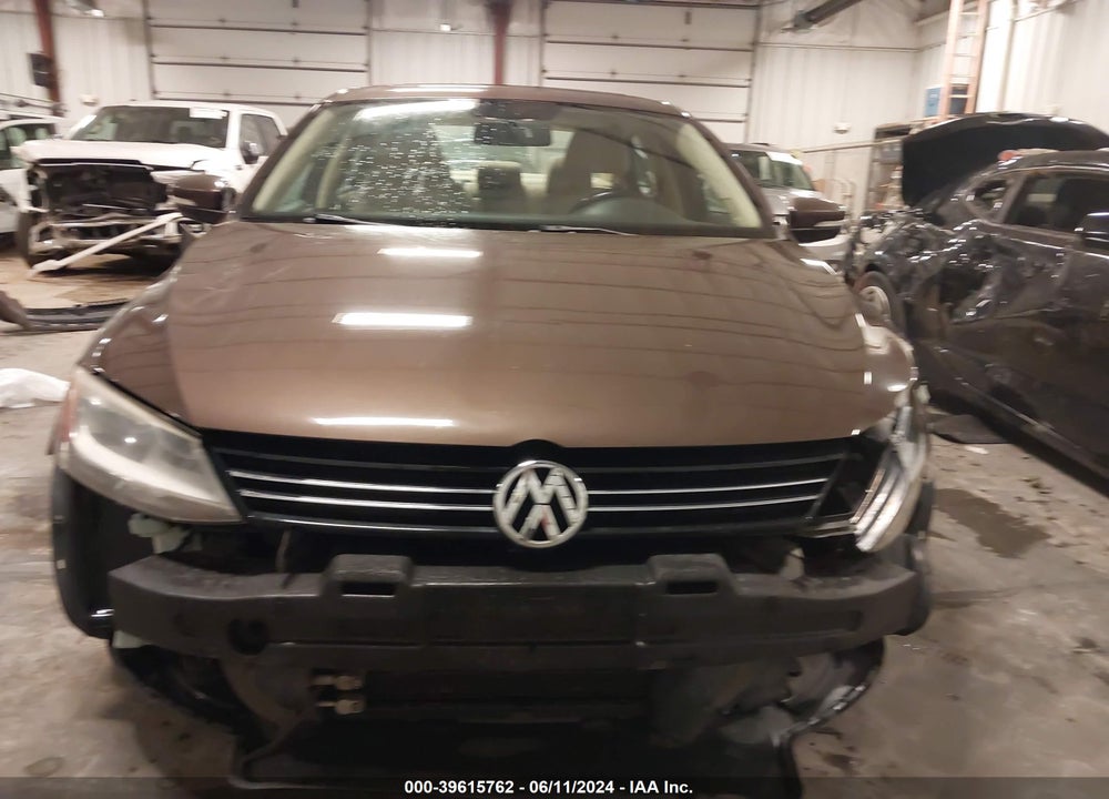 2012 VOLKSWAGEN JETTA 2.5L SE VIN: 3VWDP7AJ8CM357440