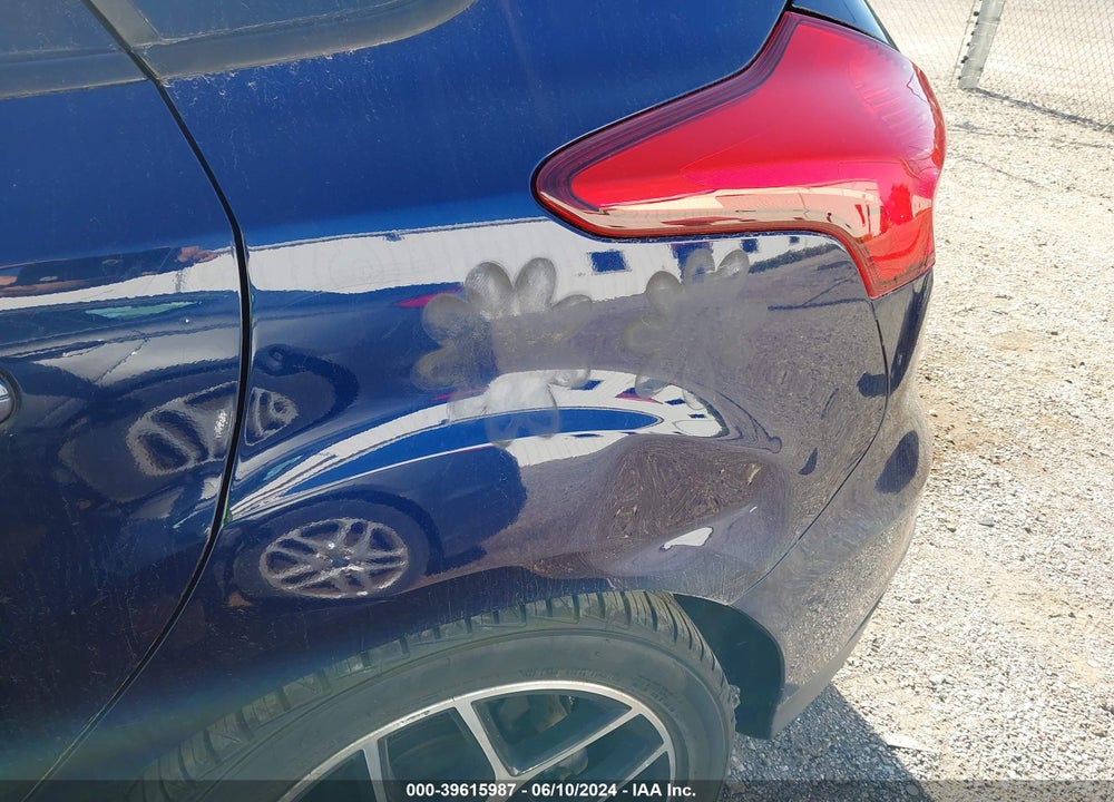 2017 FORD FOCUS SEL VIN: 1FADP3M21HL298536