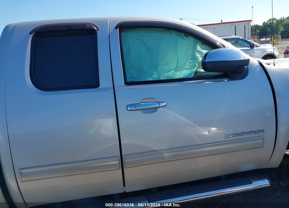 2011 GMC SIERRA 1500 SLE VIN: 1GTR1VE00BZ240934