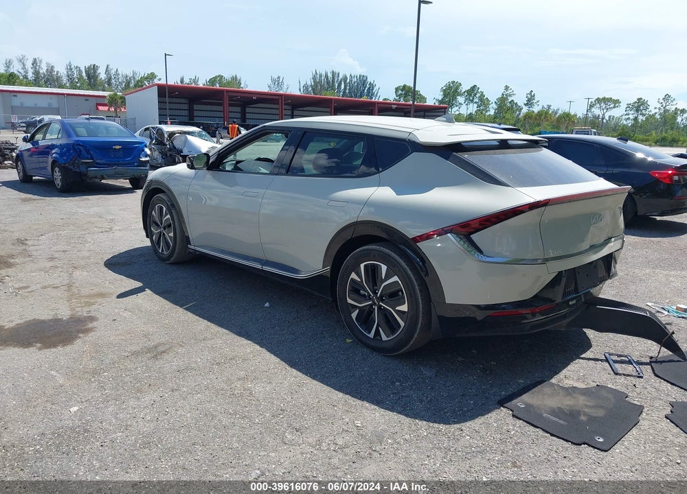 2022 KIA EV6 WIND VIN: KNDC34LA5N5080910
