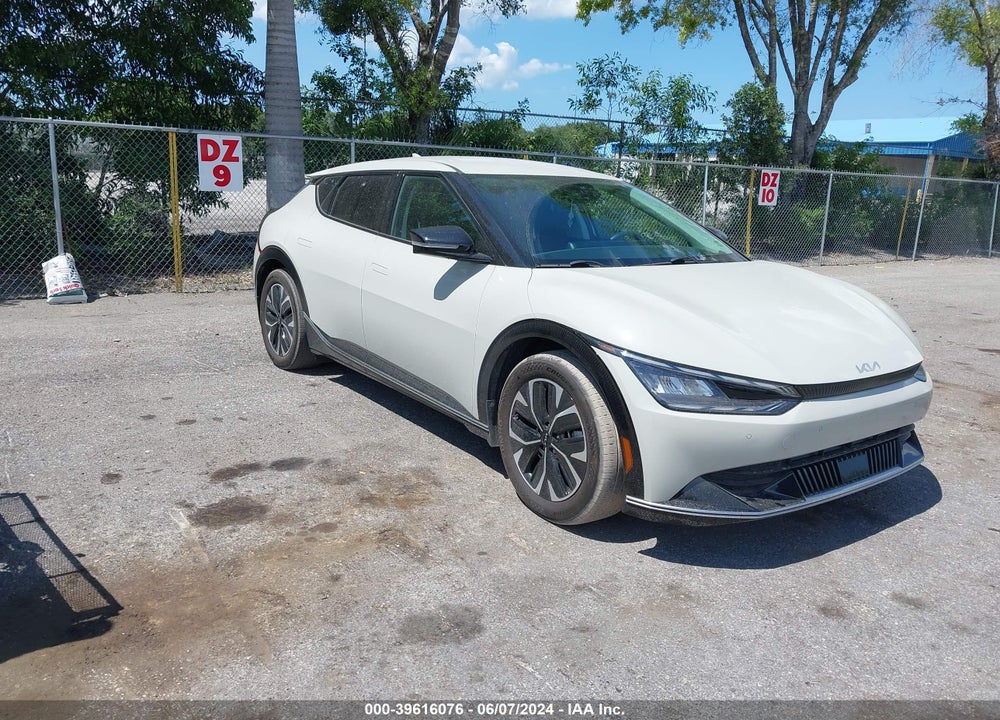 2022 KIA EV6 WIND VIN: KNDC34LA5N5080910