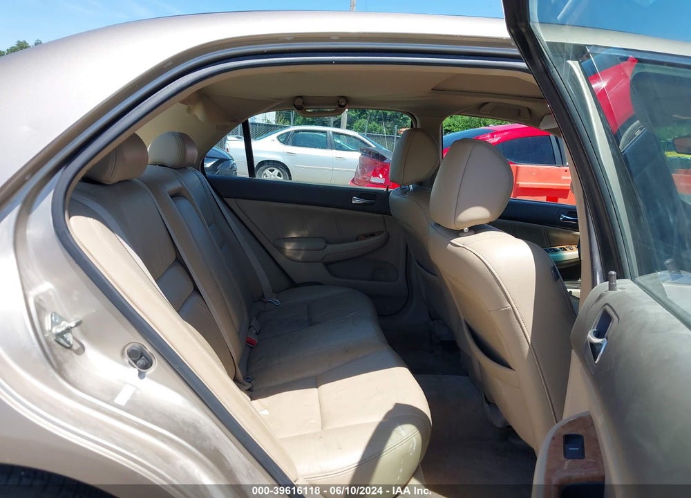 2004 HONDA ACCORD 3.0 EX VIN: 1HGCM66574A027155