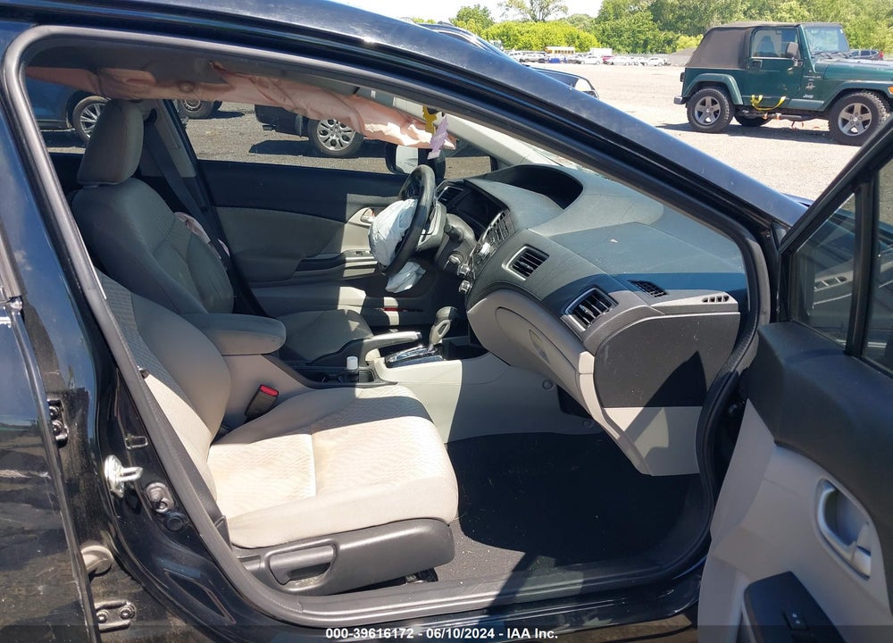 2014 HONDA CIVIC LX VIN: 19XFB2F58EE078091