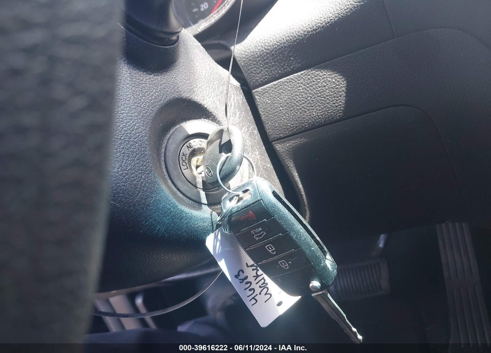 2018 KIA FORTE LX VIN: 3KPFK4A70JE238382