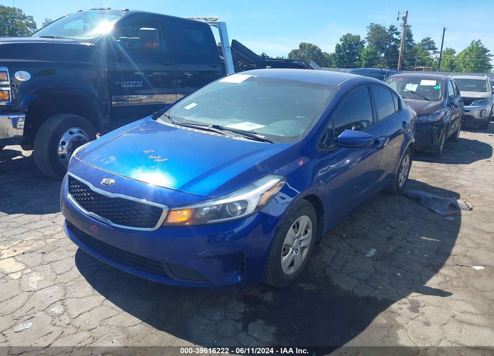 2018 KIA FORTE LX VIN: 3KPFK4A70JE238382