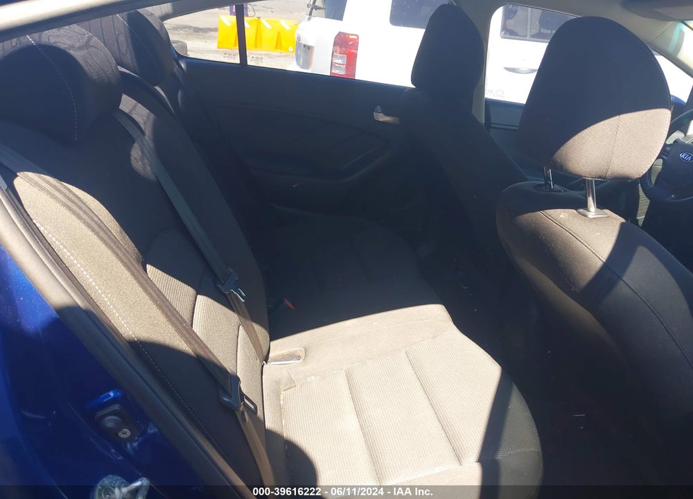 2018 KIA FORTE LX VIN: 3KPFK4A70JE238382