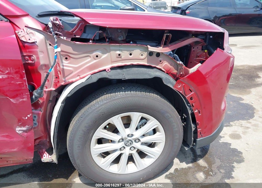 2024 TOYOTA GRAND HIGHLANDER XLE VIN: 5TDAAAA59RS006438