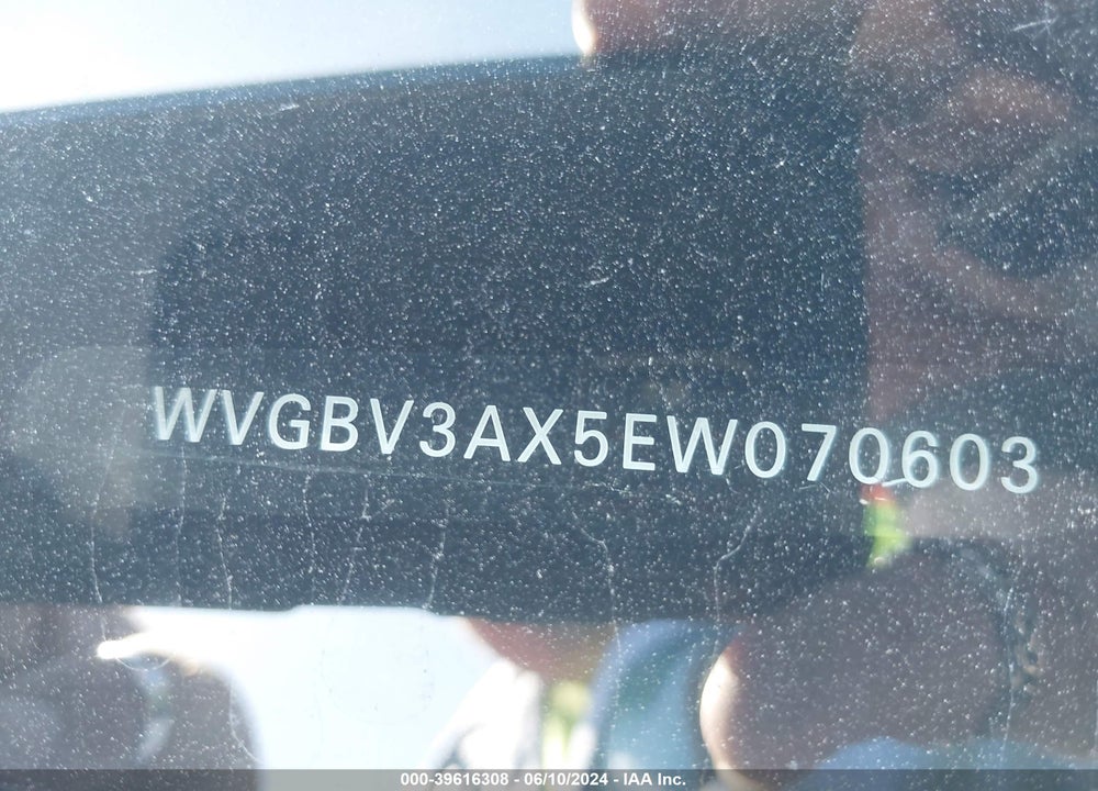 2014 VOLKSWAGEN TIGUAN R-LINE VIN: WVGBV3AX5EW070603