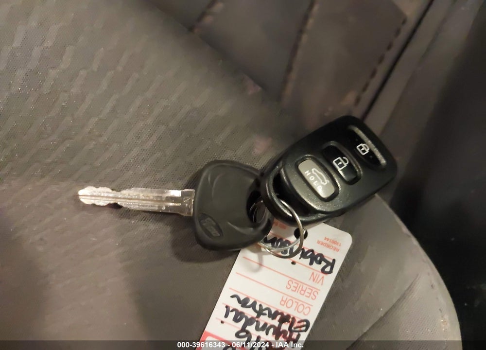 2016 HYUNDAI ELANTRA SE VIN: 5NPDH4AE9GH736220