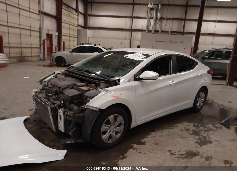 2016 HYUNDAI ELANTRA SE VIN: 5NPDH4AE9GH736220
