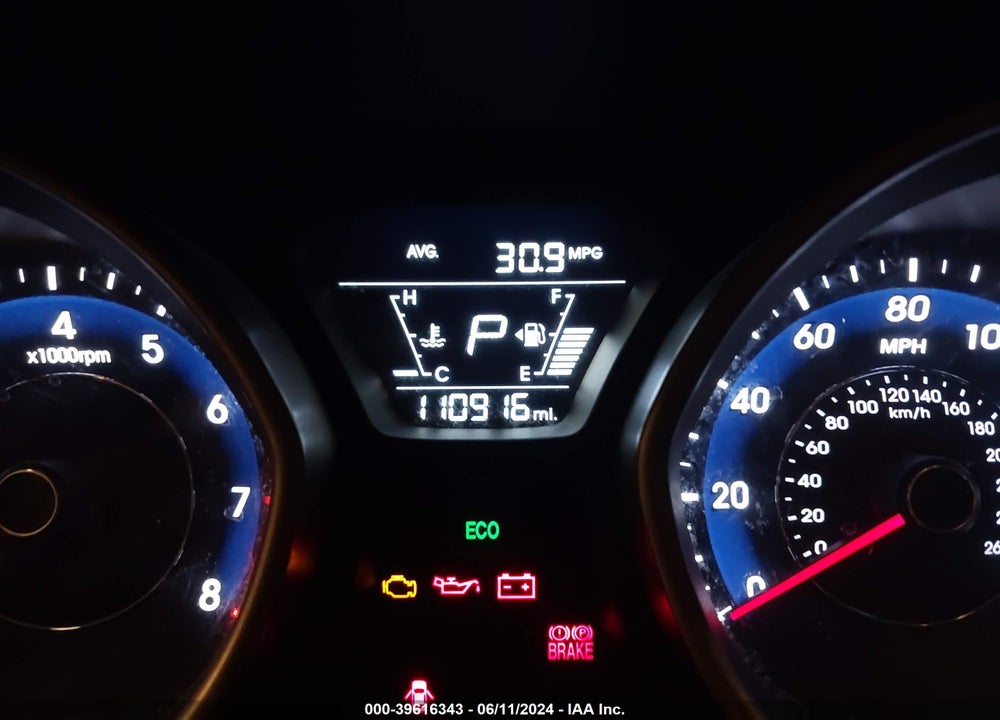 2016 HYUNDAI ELANTRA SE VIN: 5NPDH4AE9GH736220