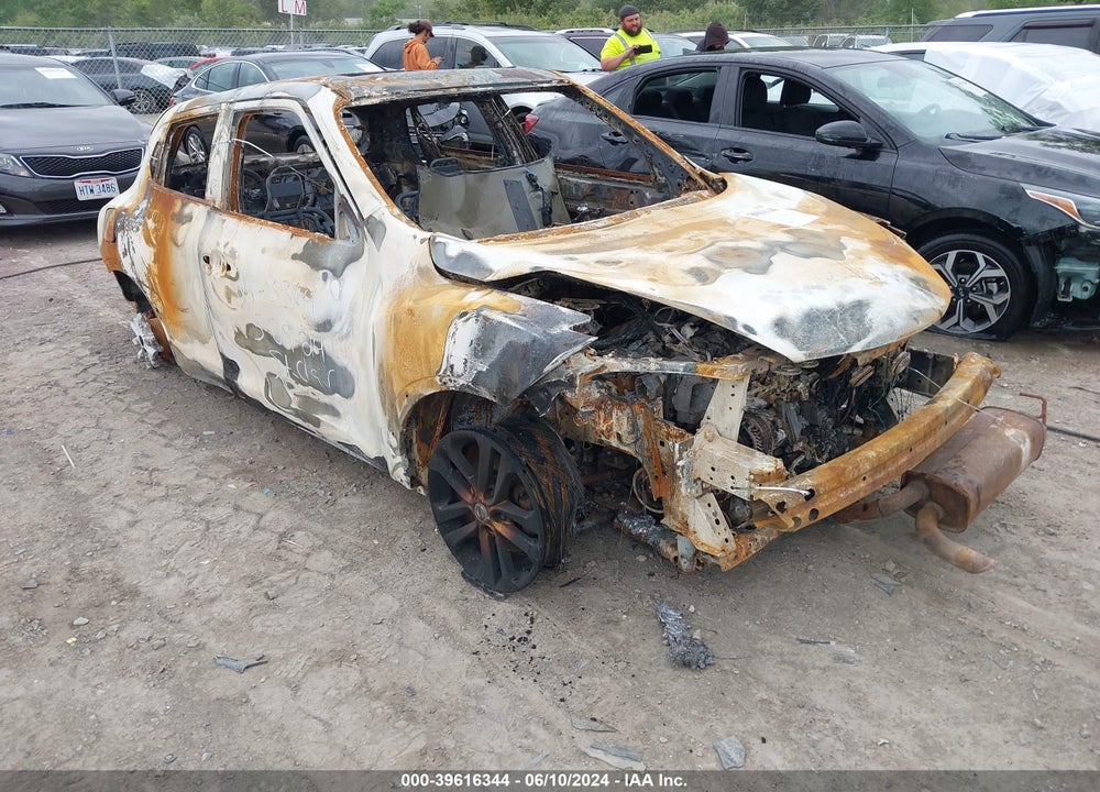 2015 NISSAN JUKE SV VIN: JN8AF5MV0FT553880