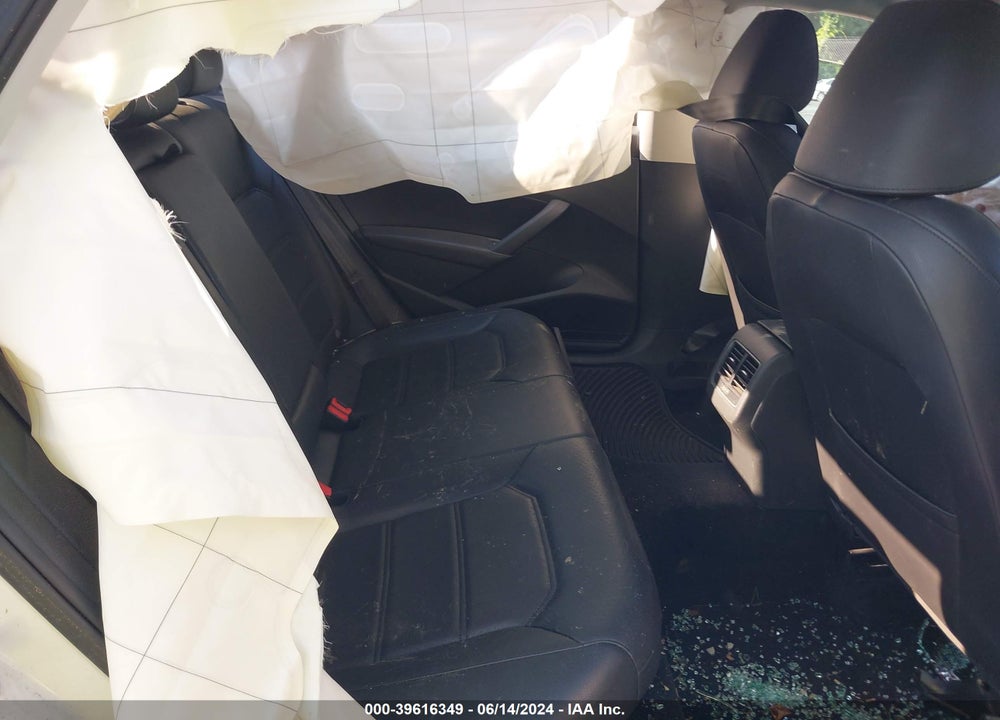 2015 VOLKSWAGEN PASSAT 2.0L TDI SE VIN: 1VWBV7A34FC094741