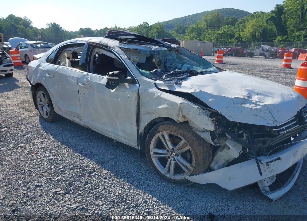 2015 VOLKSWAGEN PASSAT 2.0L TDI SE VIN: 1VWBV7A34FC094741