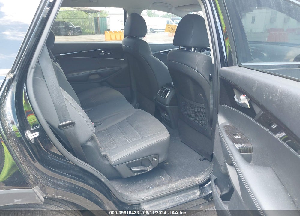2020 KIA SORENTO 2.4L L VIN: 5XYPG4A38LG670775
