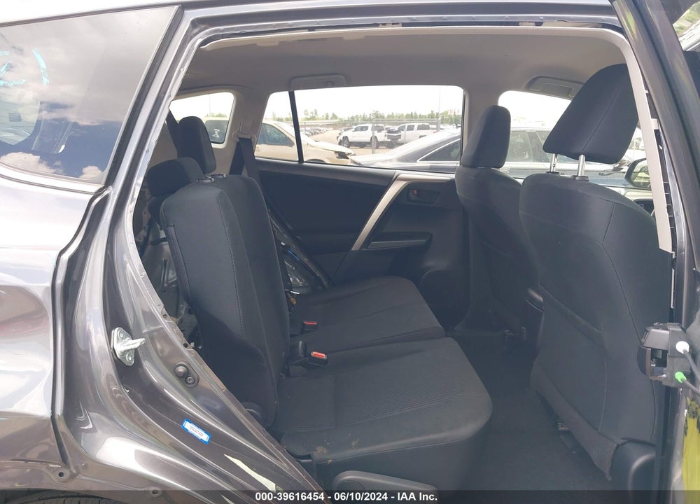 2018 TOYOTA RAV4 LE VIN: JTMZFREV9JJ207772
