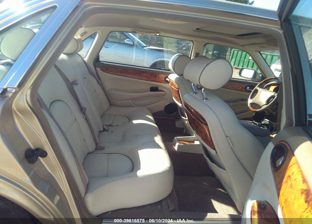 1999 JAGUAR XJ8 VANDEN PLAS VIN: SAJKD6040XC875138