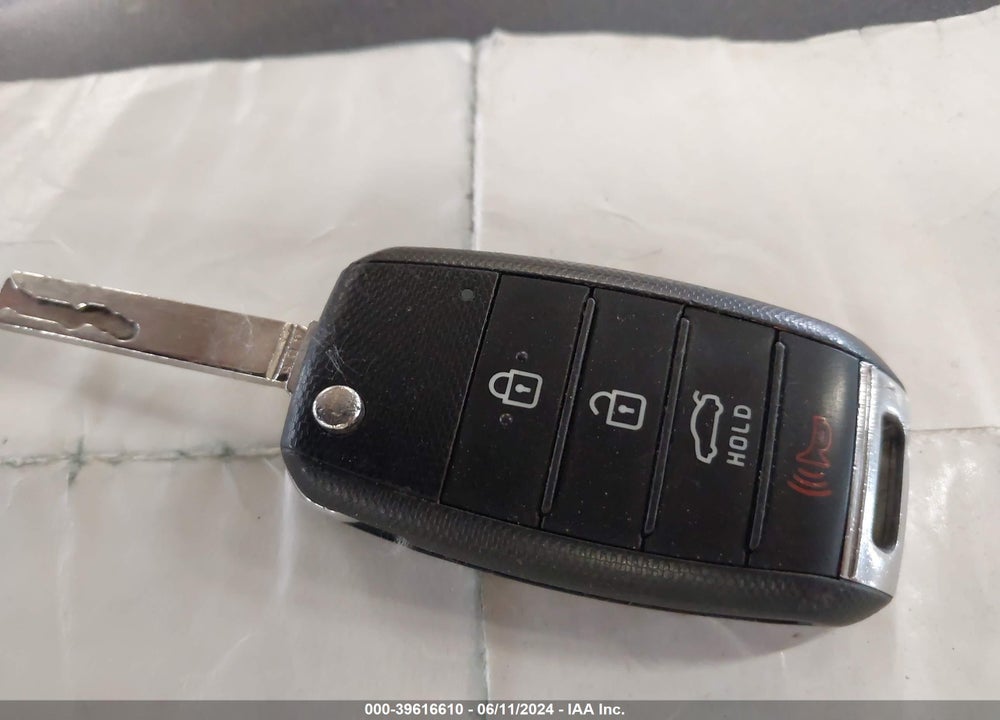 2019 KIA RIO S VIN: 3KPA24ABXKE172536