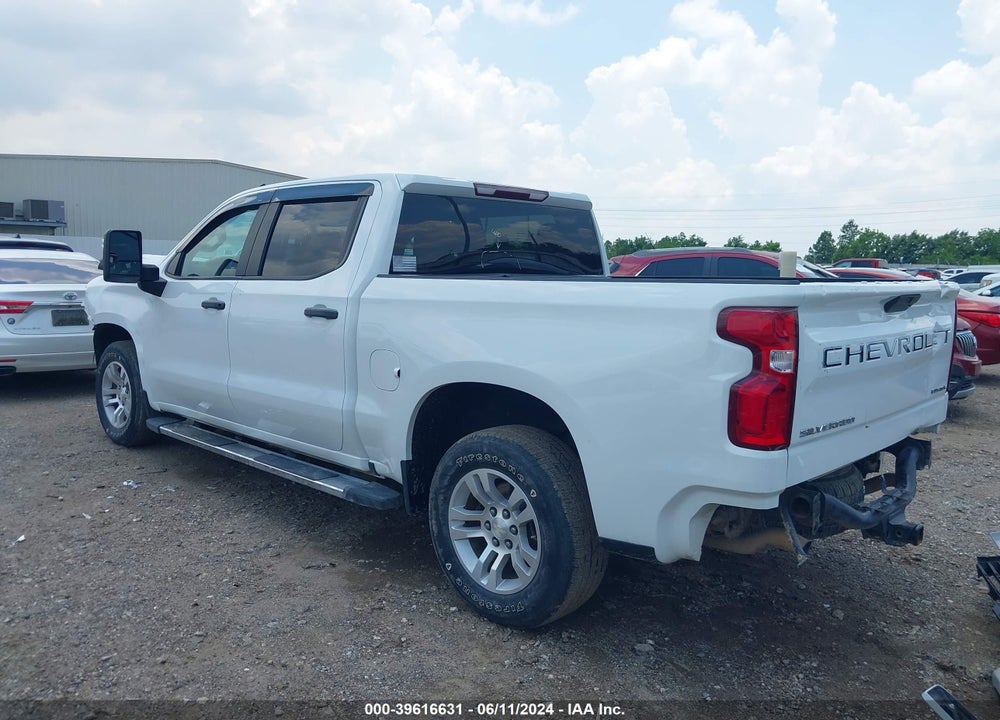 2021 CHEVROLET SILVERADO 1500 4WD SHORT BED CUSTOM VIN: 3GCUYBEF2MG371598