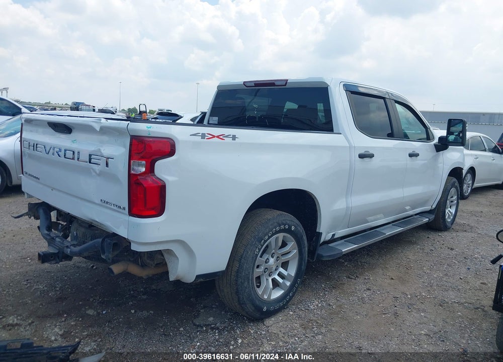 2021 CHEVROLET SILVERADO 1500 4WD SHORT BED CUSTOM VIN: 3GCUYBEF2MG371598