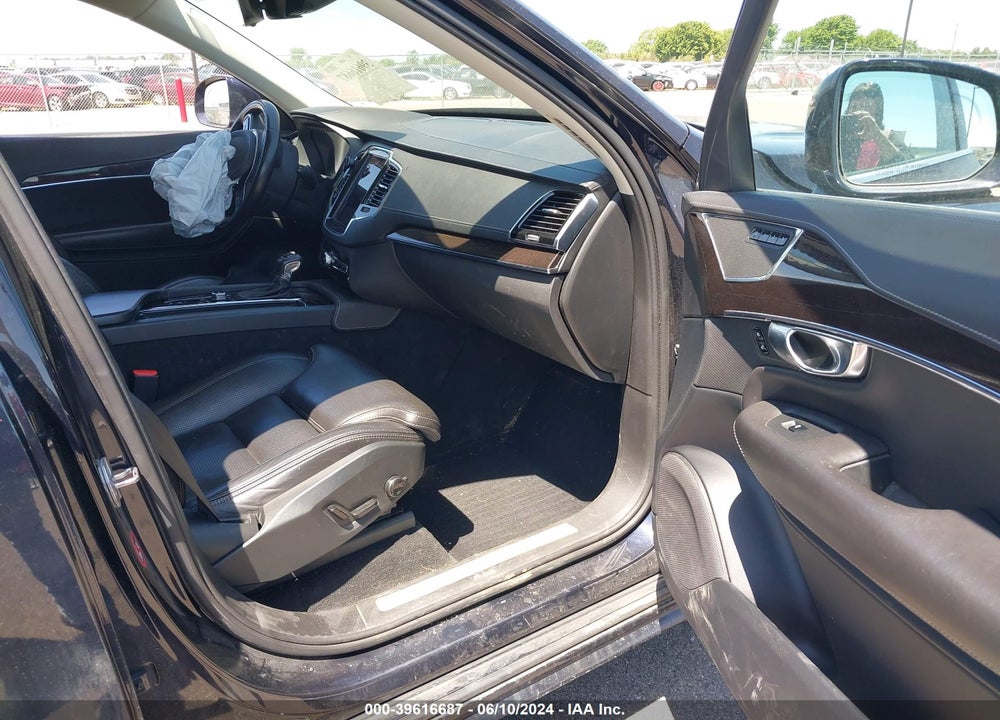 2017 VOLVO XC90 T6 INSCRIPTION VIN: YV4A22PL4H1140646