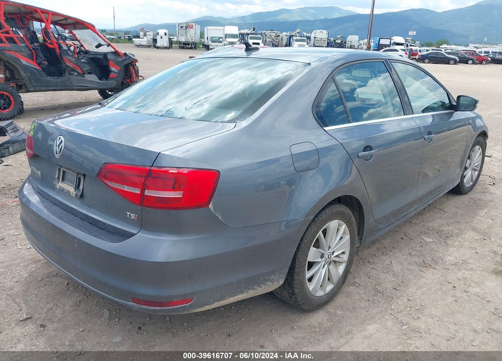 2015 VOLKSWAGEN JETTA 1.8T SE VIN: 3VWD17AJ2FM356953