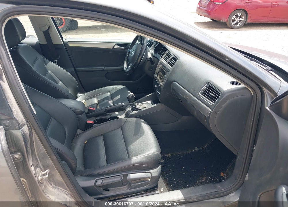 2015 VOLKSWAGEN JETTA 1.8T SE VIN: 3VWD17AJ2FM356953