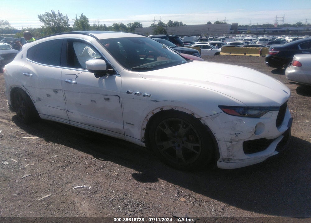 2018 MASERATI LEVANTE GRANSPORT VIN: ZN661XUS2JX259575