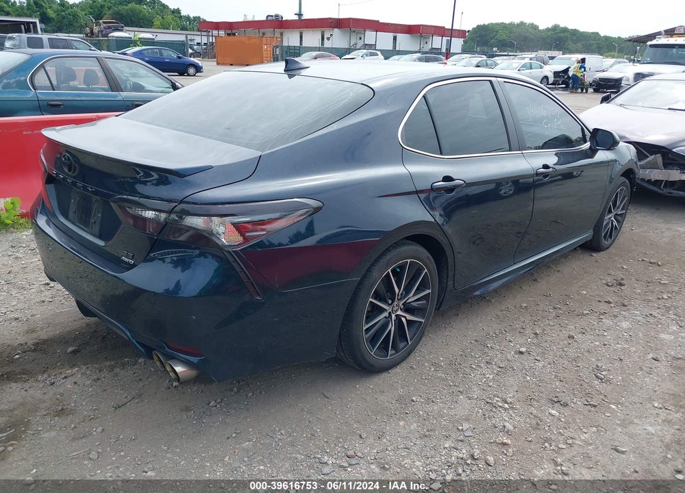 2021 TOYOTA CAMRY SE AWD VIN: 4T1G11BKXMU034554