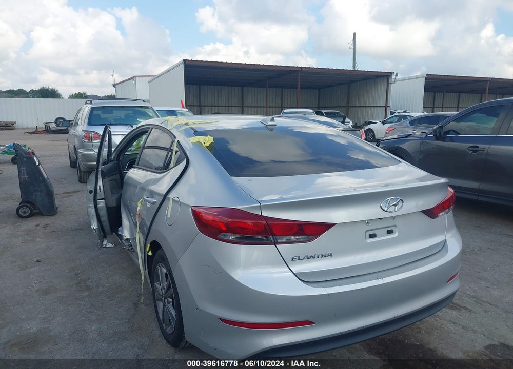 2017 HYUNDAI ELANTRA SE VIN: 5NPD84LF1HH137786