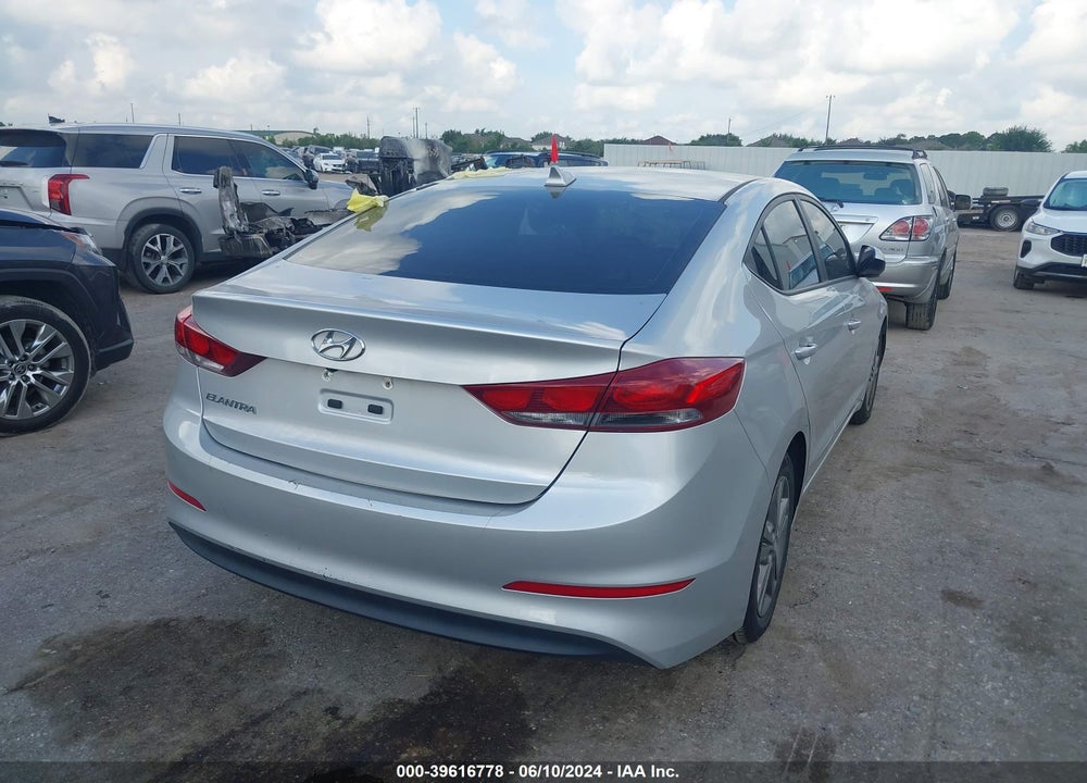 2017 HYUNDAI ELANTRA SE VIN: 5NPD84LF1HH137786
