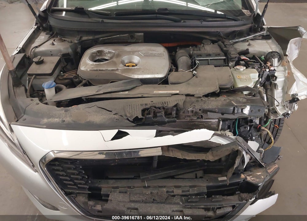 2016 HYUNDAI SONATA HYBRID SE VIN: KMHE24L10GA016310