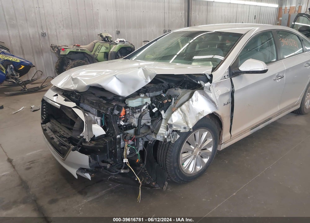 2016 HYUNDAI SONATA HYBRID SE VIN: KMHE24L10GA016310