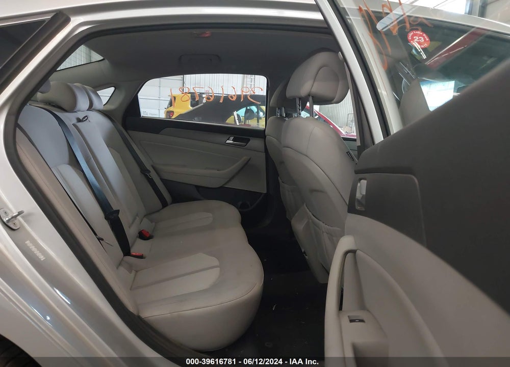 2016 HYUNDAI SONATA HYBRID SE VIN: KMHE24L10GA016310