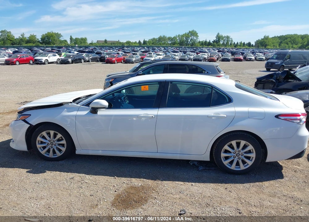 2019 TOYOTA CAMRY LE VIN: 4T1B11HKXKU773776