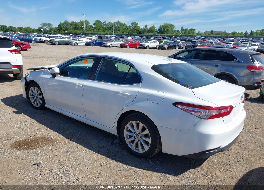 2019 TOYOTA CAMRY LE VIN: 4T1B11HKXKU773776