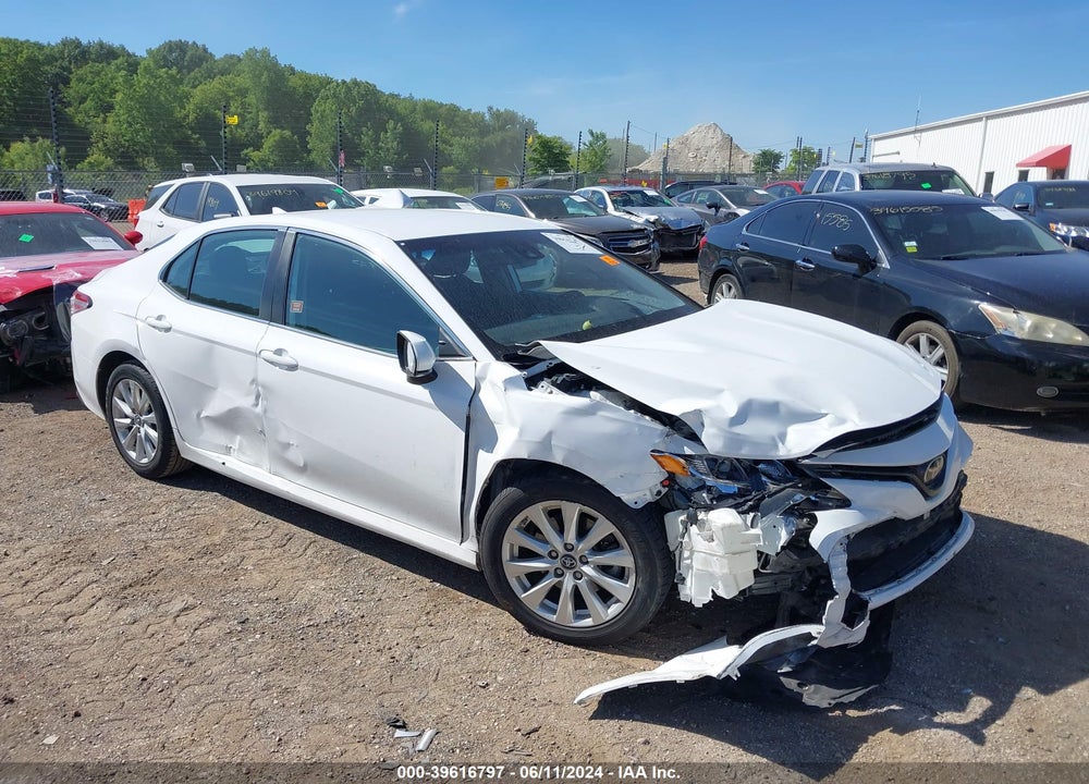 2019 TOYOTA CAMRY LE VIN: 4T1B11HKXKU773776