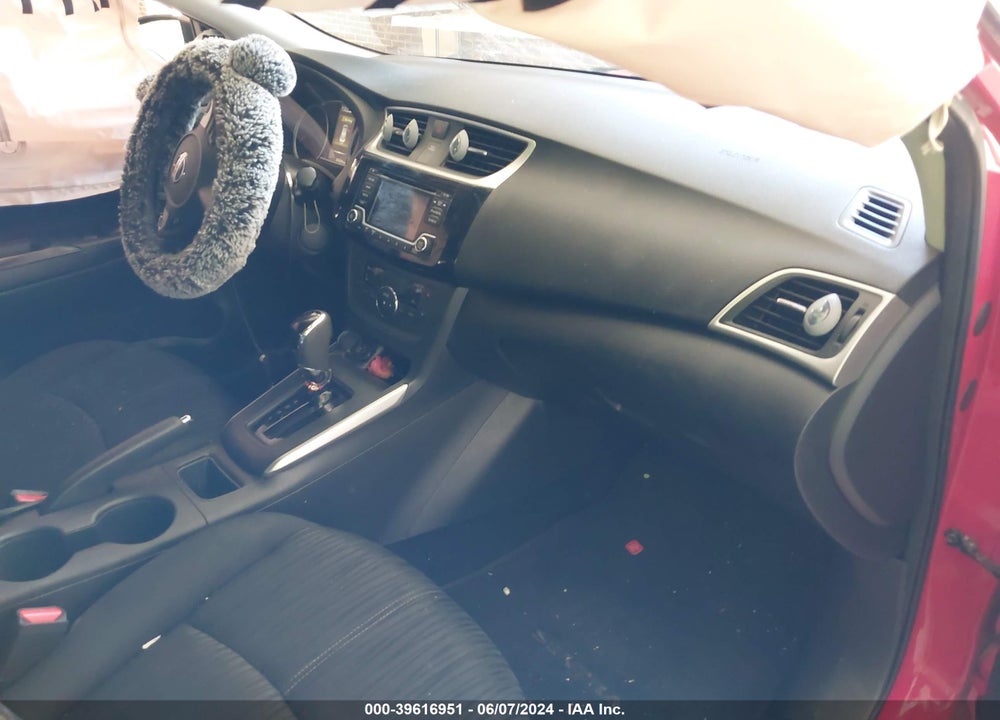 2018 NISSAN SENTRA SV VIN: 3N1AB7AP0JL635388