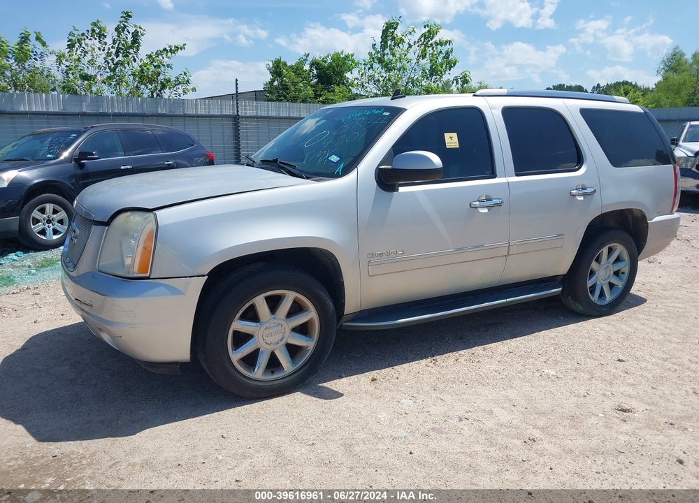 2011 GMC YUKON DENALI VIN: 1GKS1EEF5BR344801