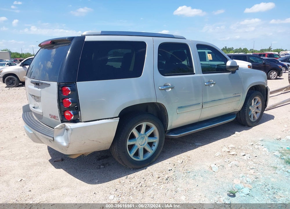 2011 GMC YUKON DENALI VIN: 1GKS1EEF5BR344801