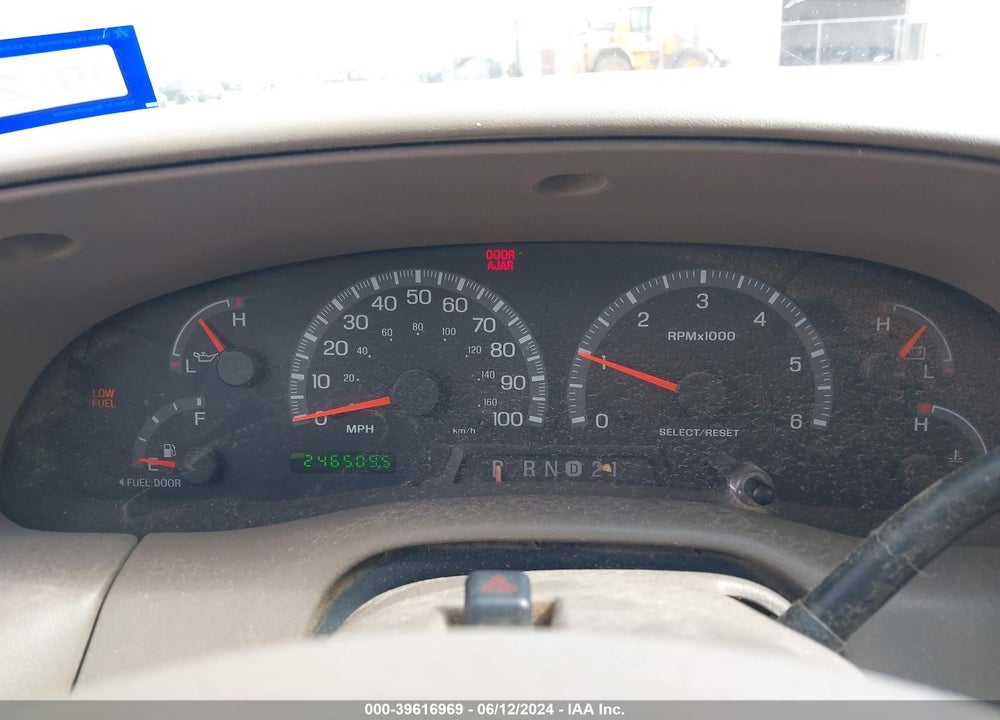 2002 FORD F-150 LARIAT/XLT VIN: 1FTRW07672KE07580
