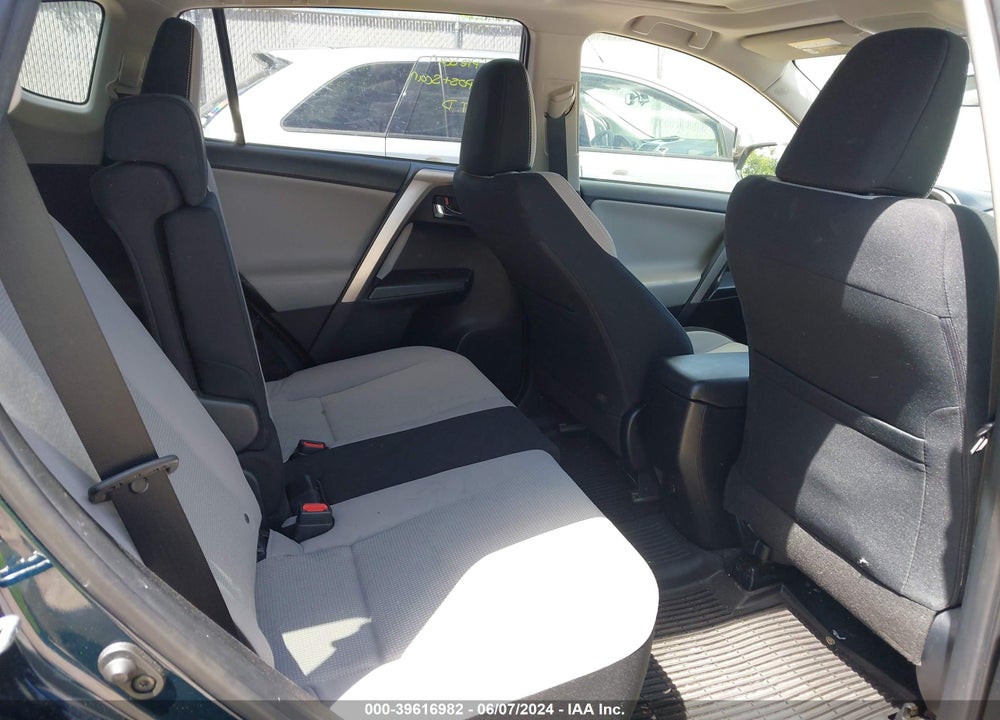 2018 TOYOTA RAV4 XLE VIN: JTMRFREV9JJ183053