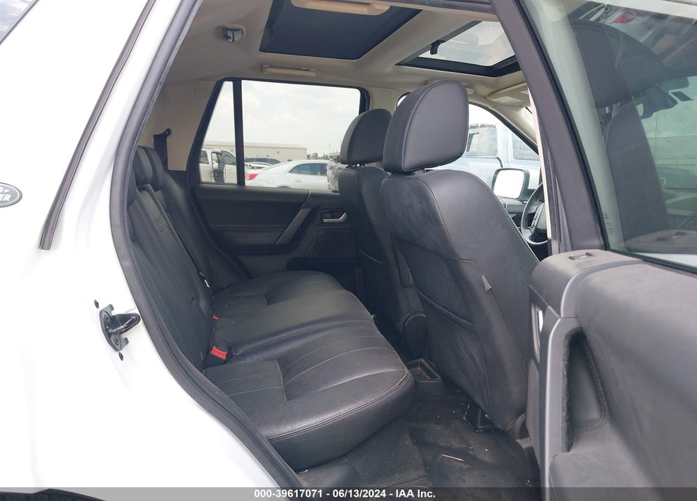 2011 LAND ROVER LR2 VIN: SALFR2BN6BH276653