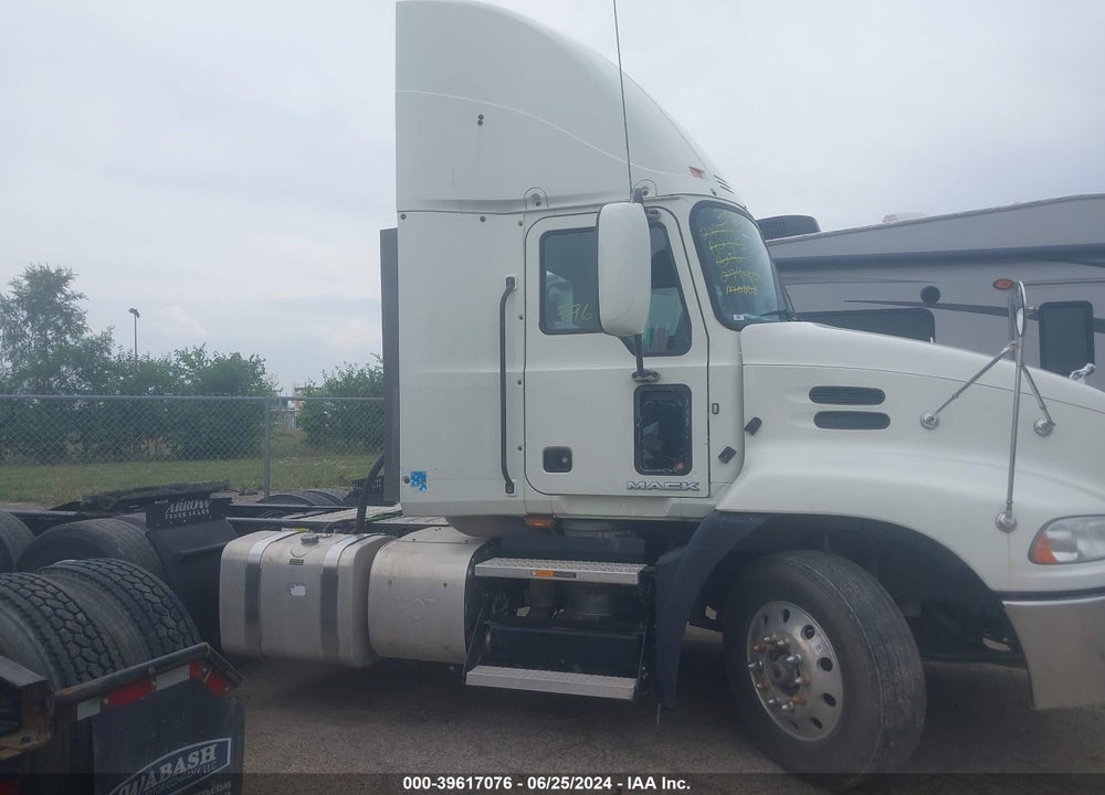 2016 MACK 600 CXU600 VIN: 1M1AW07Y7GM079409
