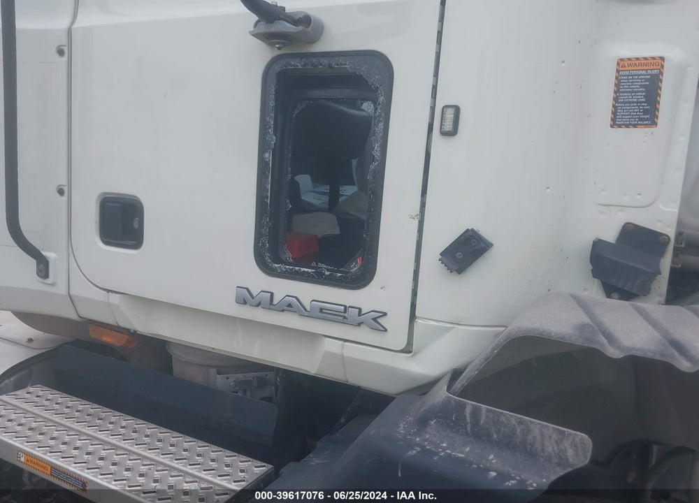2016 MACK 600 CXU600 VIN: 1M1AW07Y7GM079409