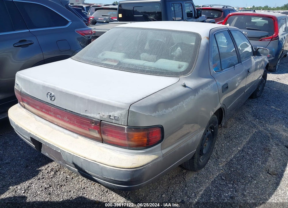 1993 TOYOTA CAMRY LE VIN: JT2SK12E3P0104311