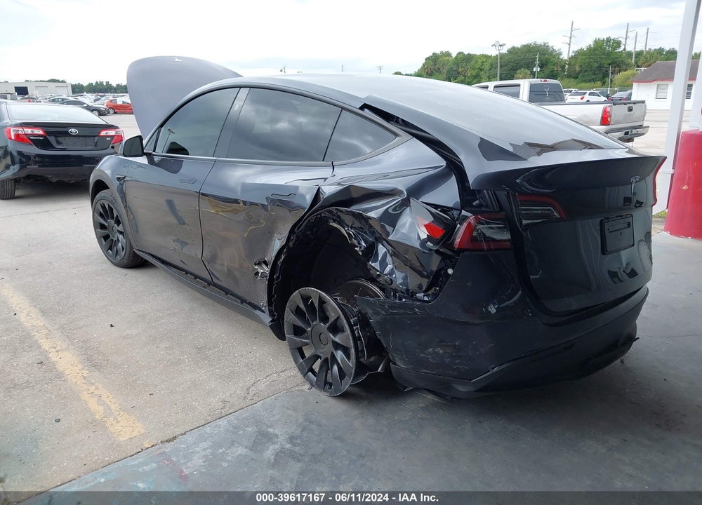 2024 TESLA MODEL Y LONG RANGE DUAL MOTOR ALL-WHEEL DRIVE VIN: 7SAYGDEEXRA265887